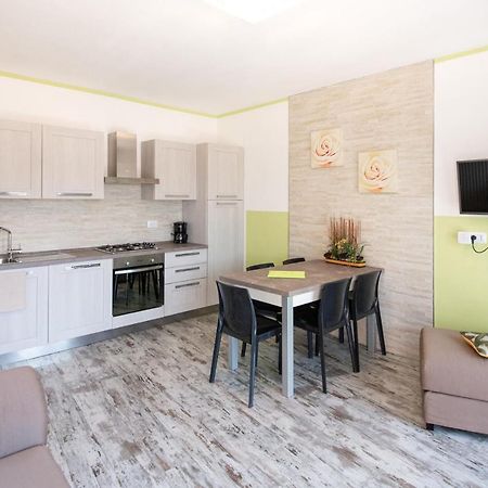 Appartamento K Torri Del Benaco Buitenkant foto