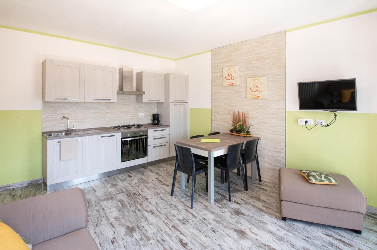 Appartamento K Torri Del Benaco Buitenkant foto