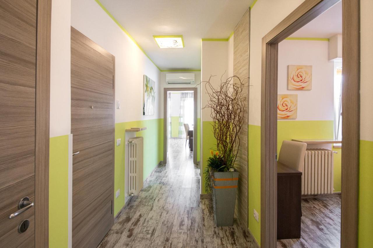 Appartamento K Torri Del Benaco Buitenkant foto
